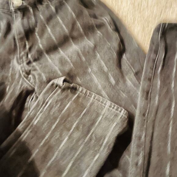 PACSUN black/grey & White Railroad Striped High-Waisted Mom Jean Jean Size 24 - Picture 3 of 4